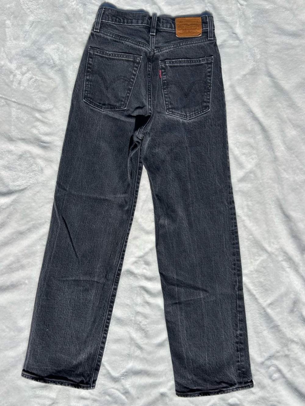 Levi’s Ribcage Straight Jeans - Picture 5 of 5